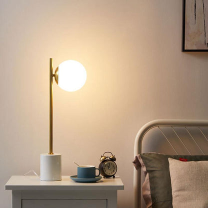 Elegante Tischlampe mit Marmorbasis