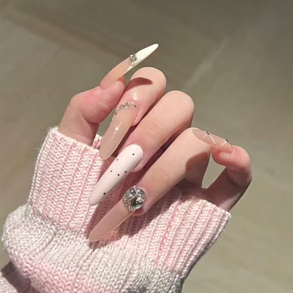 Premium Dekorative Stiletto Press-On Nägel mit Strassakzenten Brehn