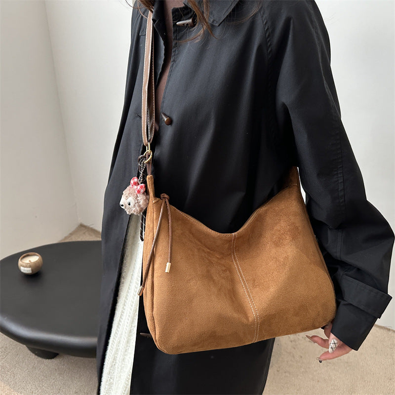 Weiche Wildleder Hobo-Handtasche Brehn