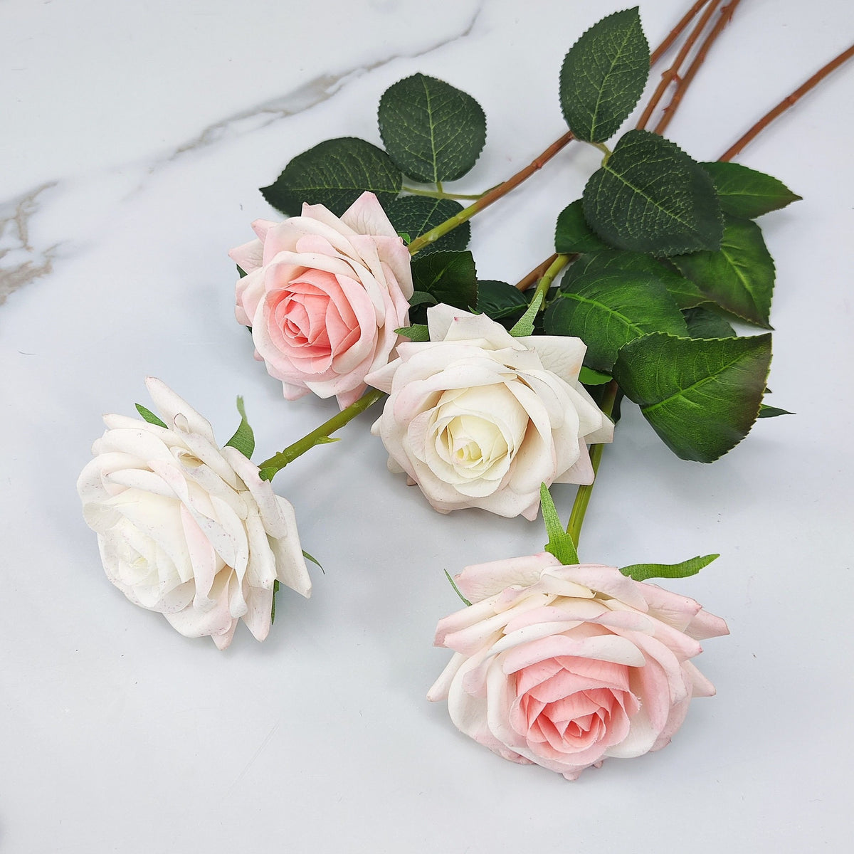 Künstlicher Blumen-Rosen-Stielstrauß