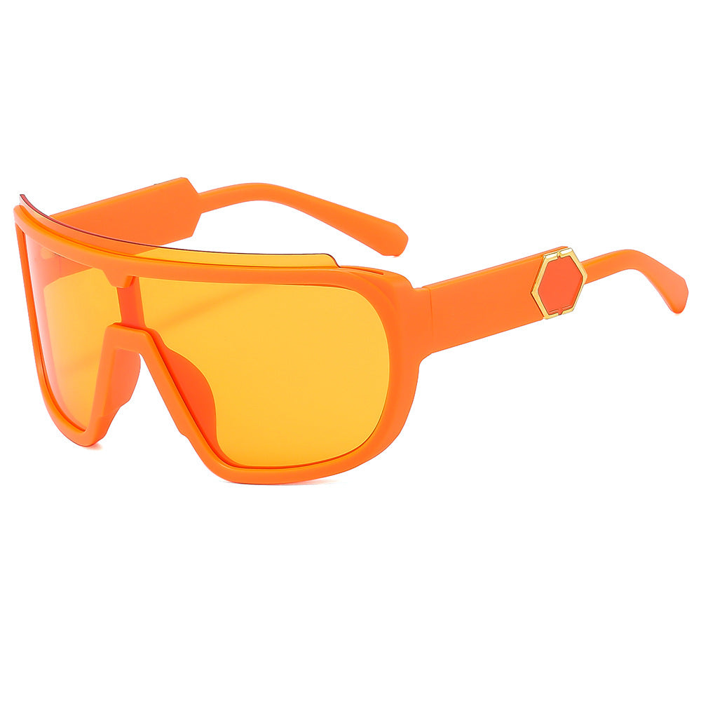 Damen sportive Sonnenbrille mit futuristischem Design und breiter Front Brehn