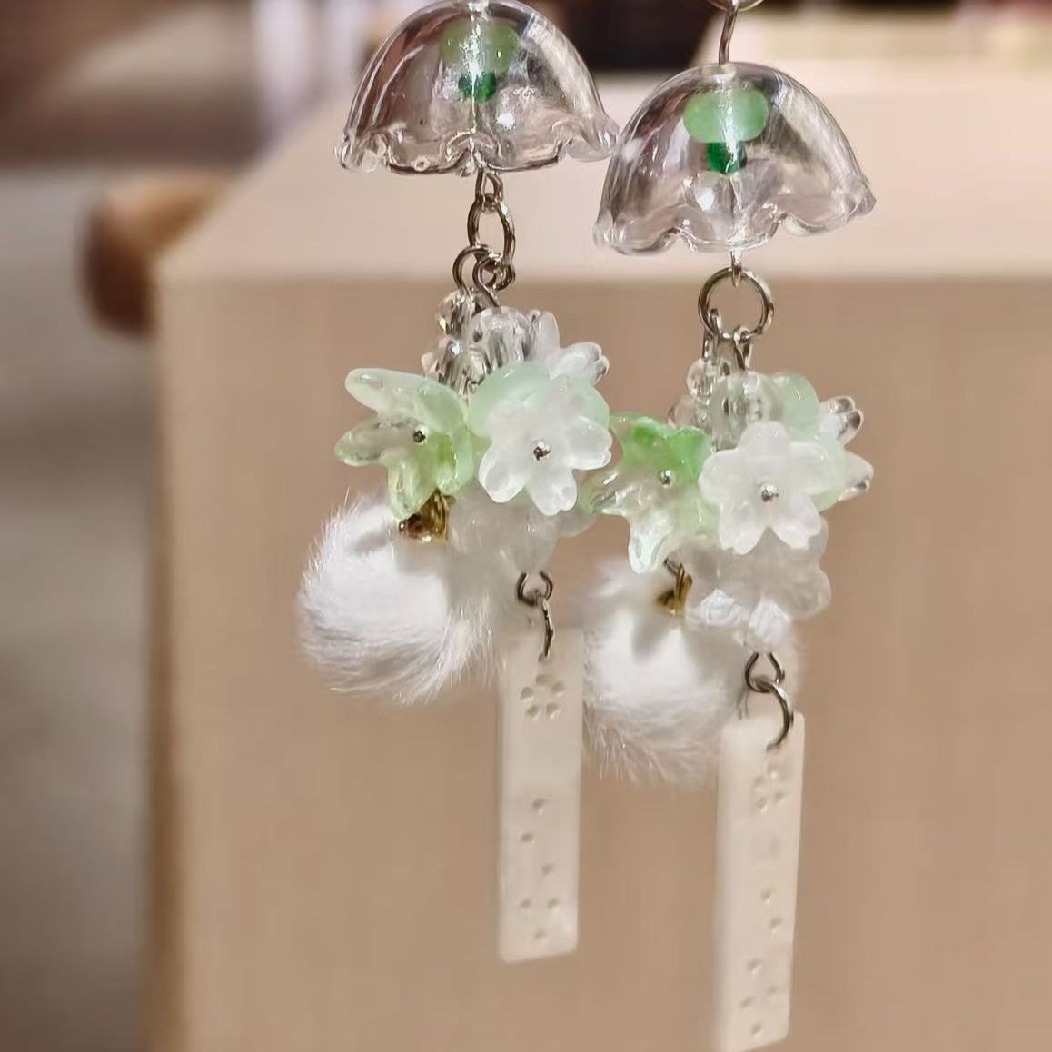 Inspirierender Blumenanhänger Charm Brehn