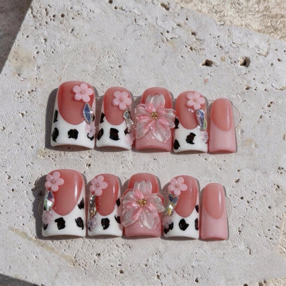 Stylische Press-On Nagelkunst