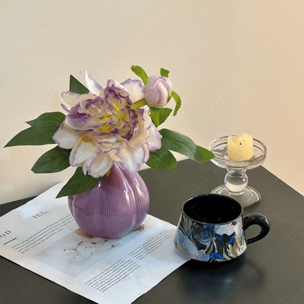 Elegante künstliche Blumenanzeige