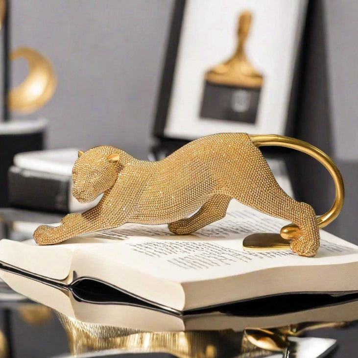 Elegante Dekofigur eines Panther Brehn