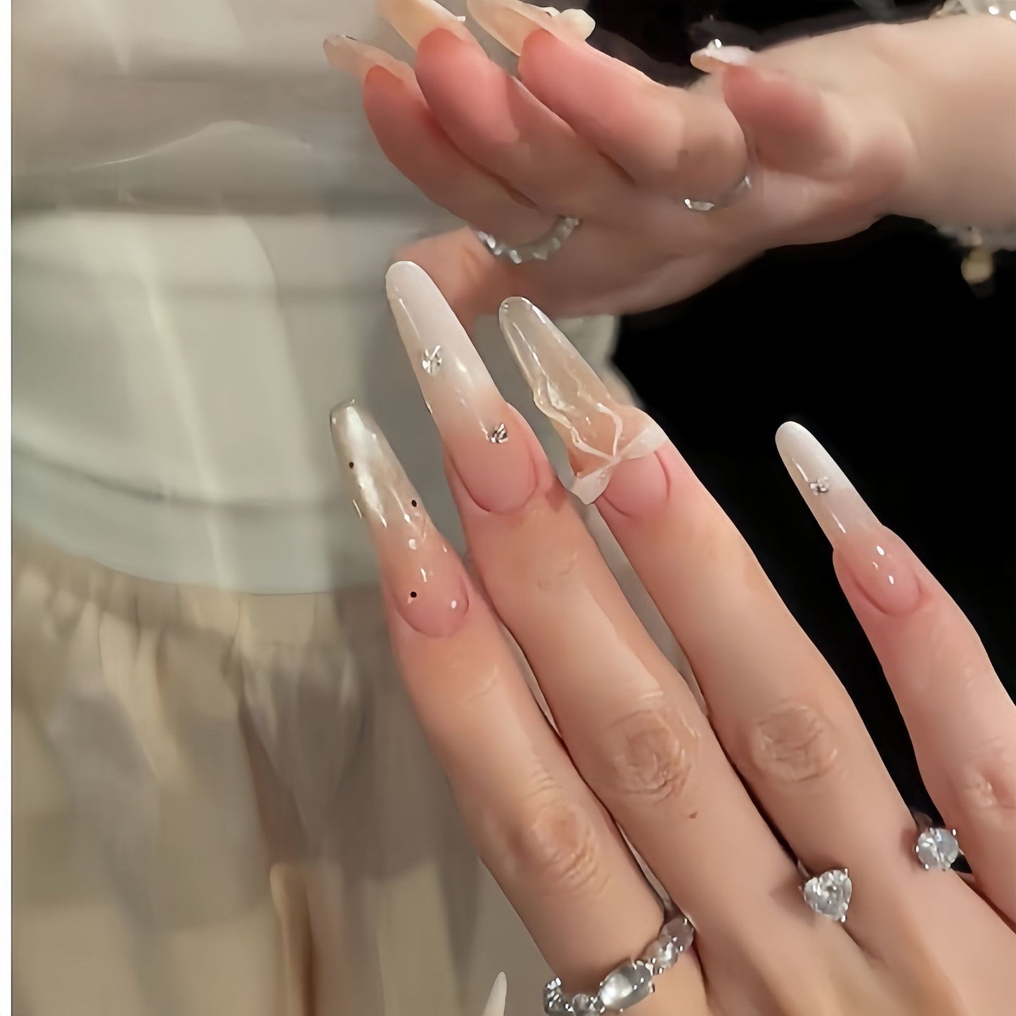 Kunstnägel mit Eleganten Akzenten Brehn