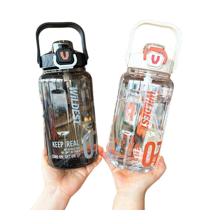 Damen große Wasserflasche mit integriertem Strohhalm und Tragegriff Brehn