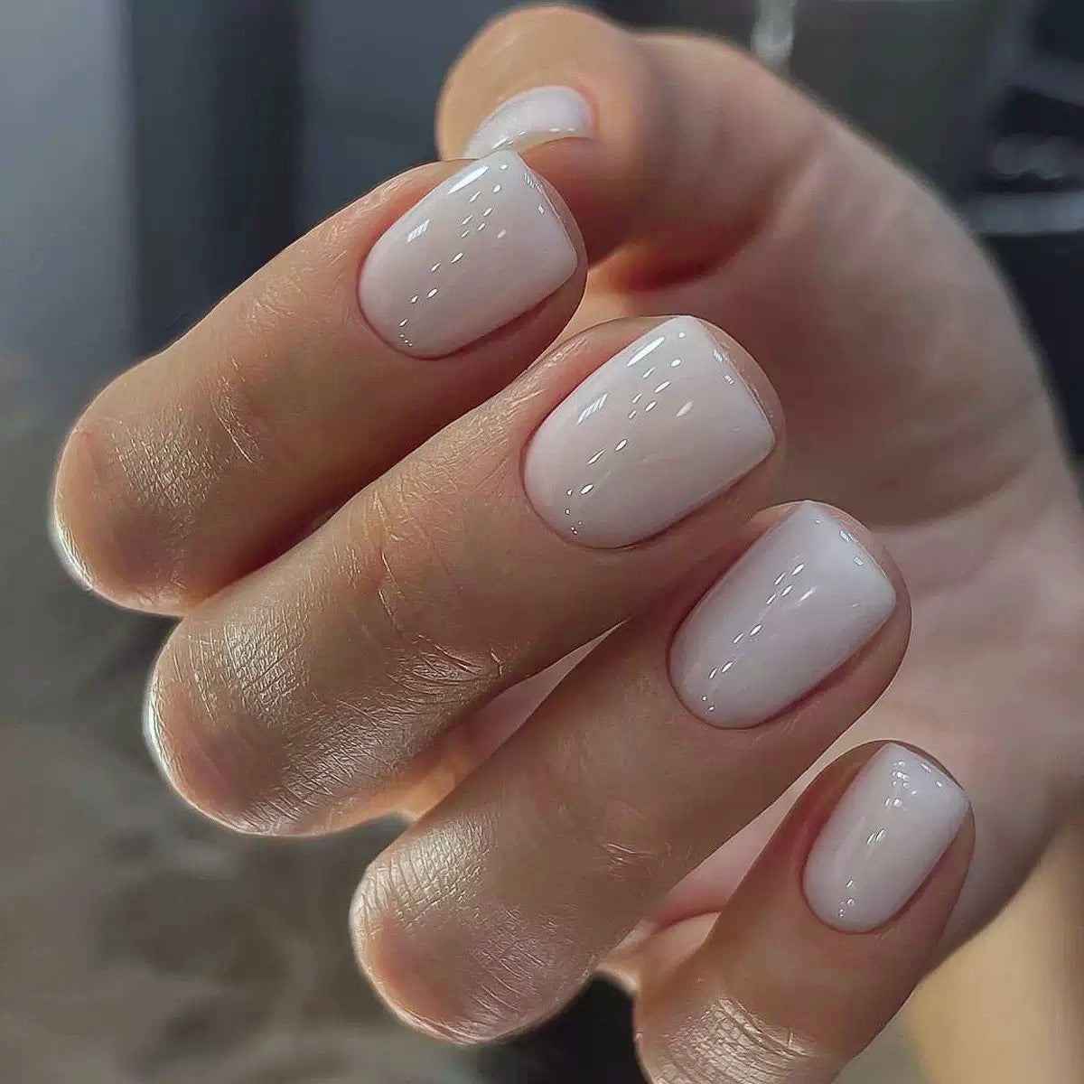Nagelkunstset mit hochglänzendem Finish und luxuriösem Design Brehn