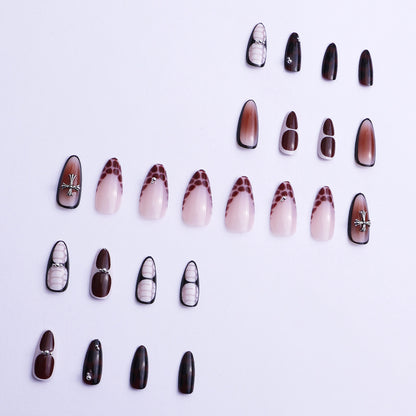 Künstlerisches Stiletto-Nail-Design