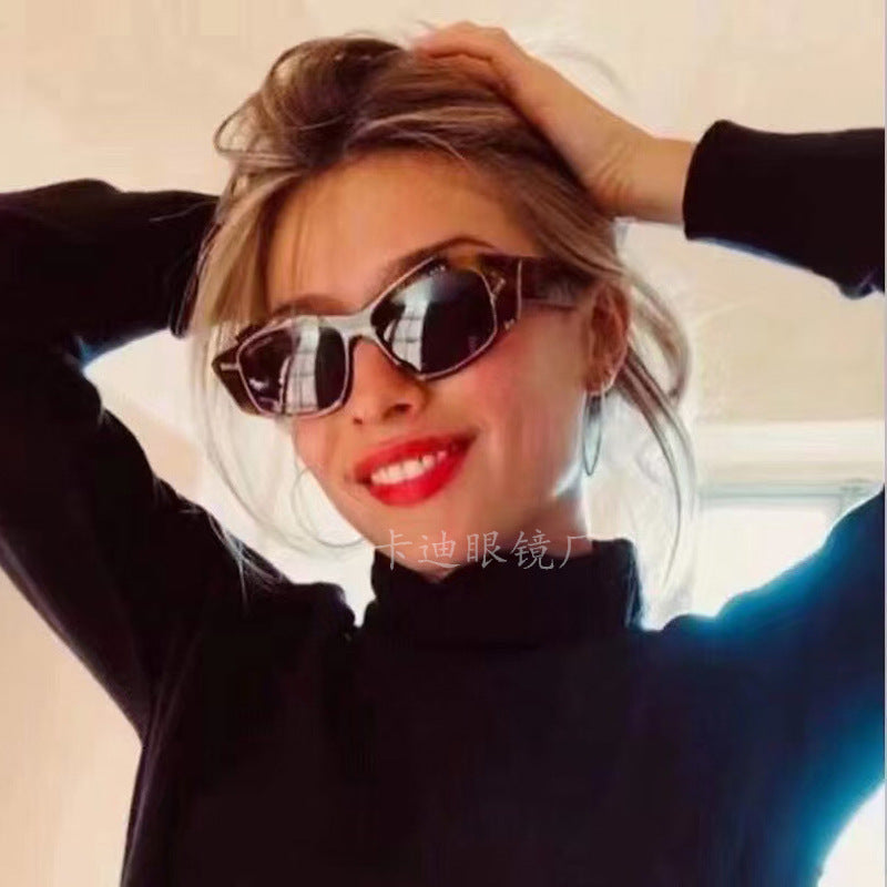 Damen geometrische Sonnenbrille mit einzigartigem, futuristischem Design Brehn