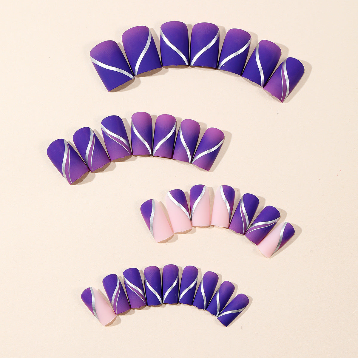 Stylische Matte-Finish-Nagelkunstverlängerungen Brehn