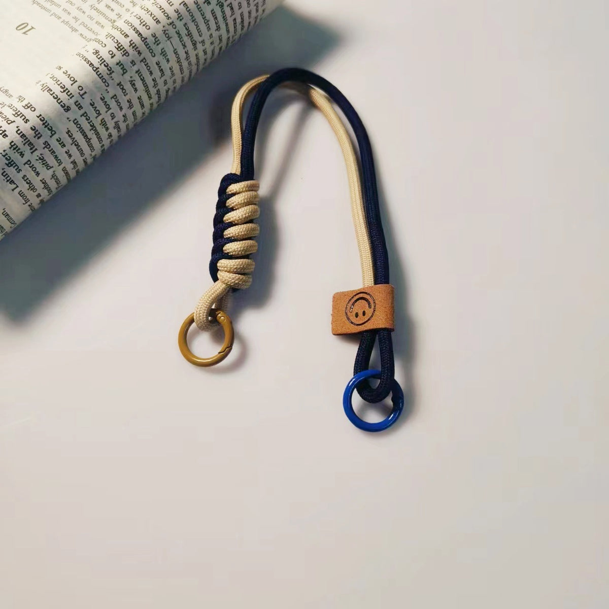 Multifunktionales Paracord Zubehörband Brehn