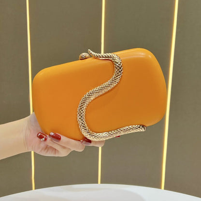 Stylische Schlangen-Detail Abend Clutch