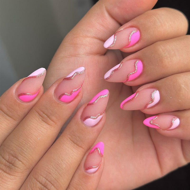 Elegante Stiletto Press-On Nagelkunst mit Strass-Akzenten Brehn