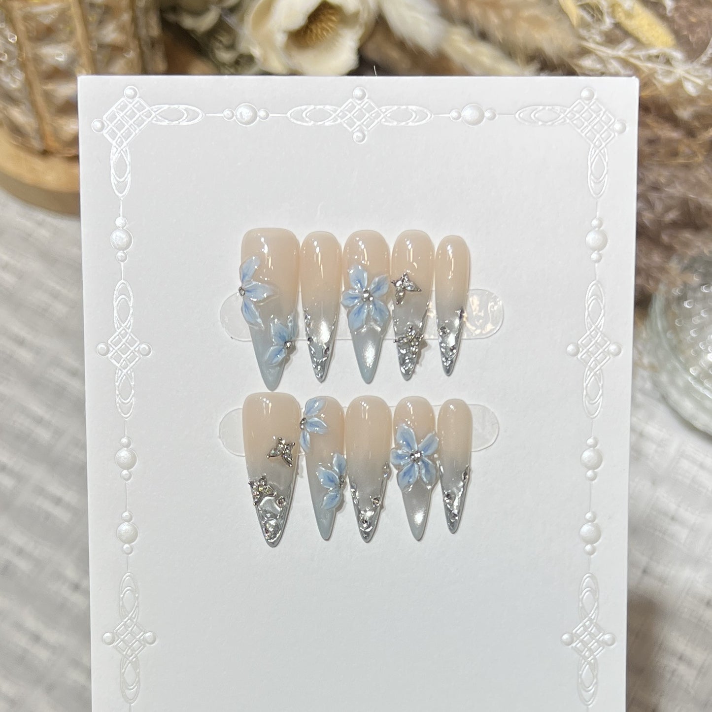 Elegante Stiletto Floral Press-On Nail Set Brehn