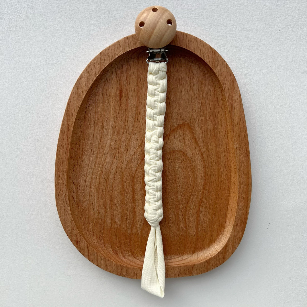 Geflochtener Baumwoll-Schnullerclip mit Holz-Sicherheitsclip