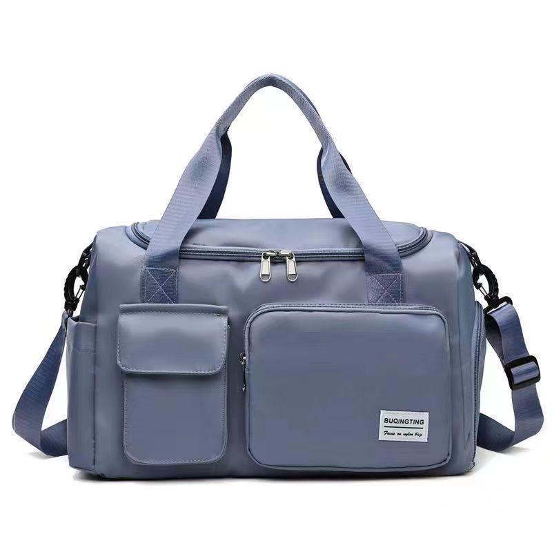 Sportliche Reisetasche Mit Mehreren Fächern Brehn