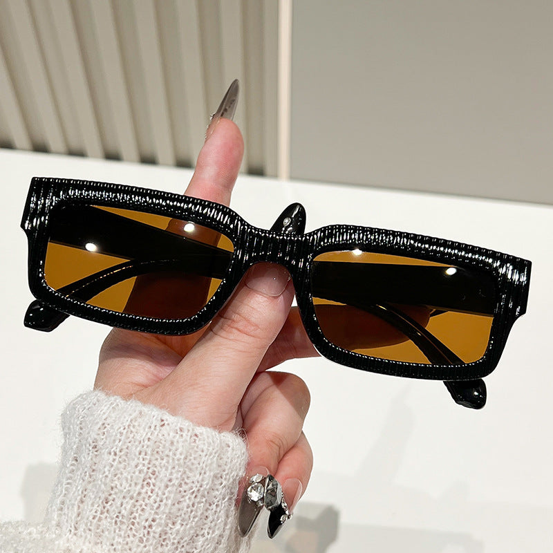 Damen stylische Sonnenbrille mit strukturiertem Rahmen Brehn