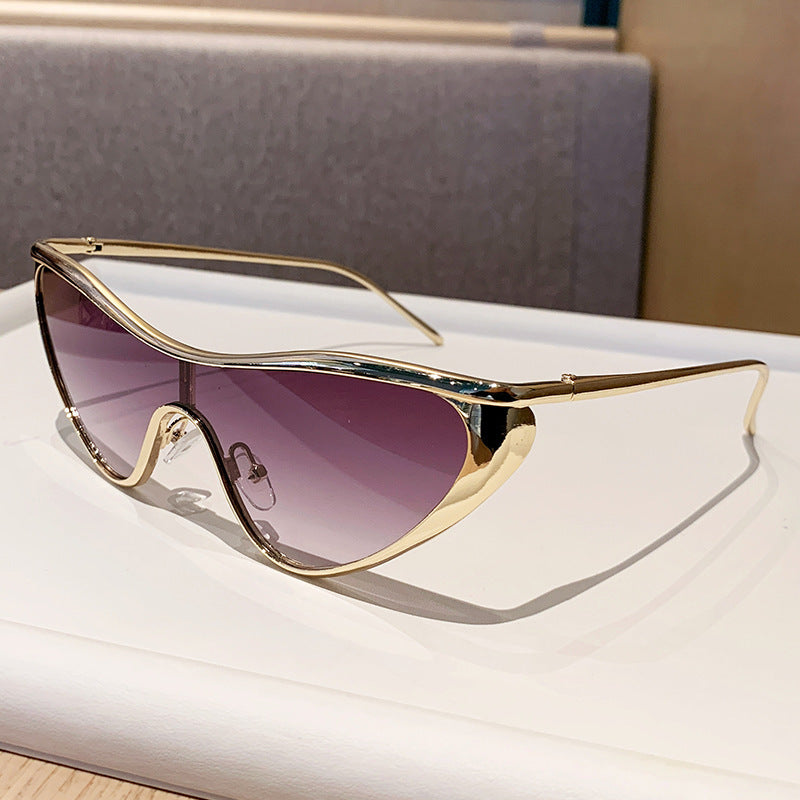 Damen futuristische Oversized-Sonnenbrille mit markantem Design Brehn