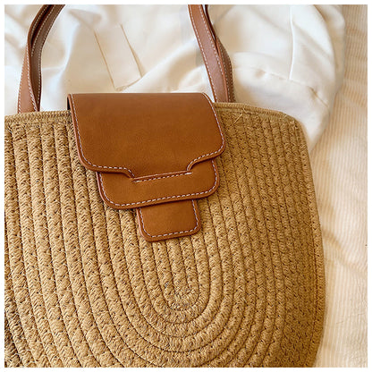 Elegante Handgefertigte Schultertasche mit Hochwertiger Lederklappe Brehn