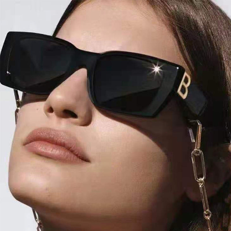 Damen modische geometrische Sonnenbrille mit einzigartigen Designelementen Brehn