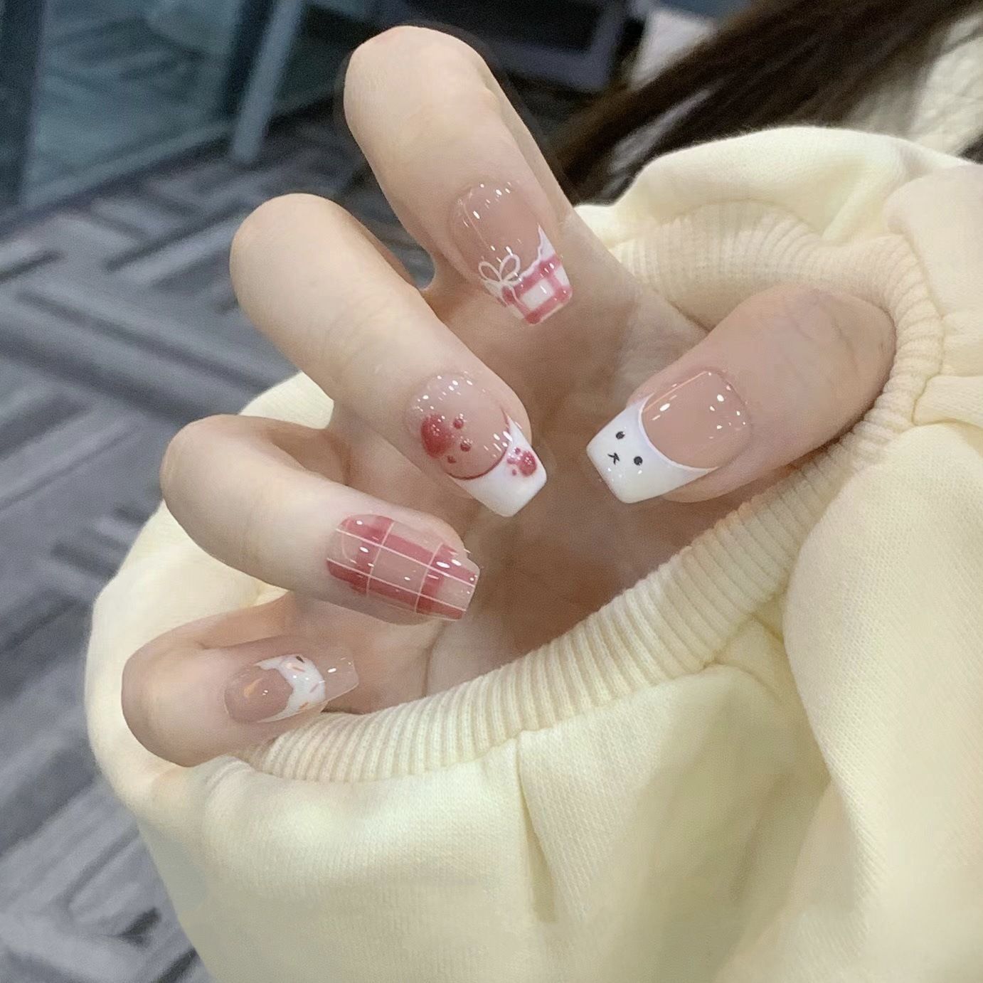 Ombre Stiletto Press-On Nail Set Brehn