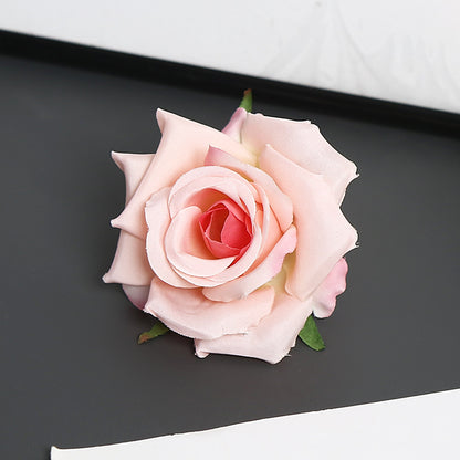Dekorative Blumen für Tischdekoration Zuhause