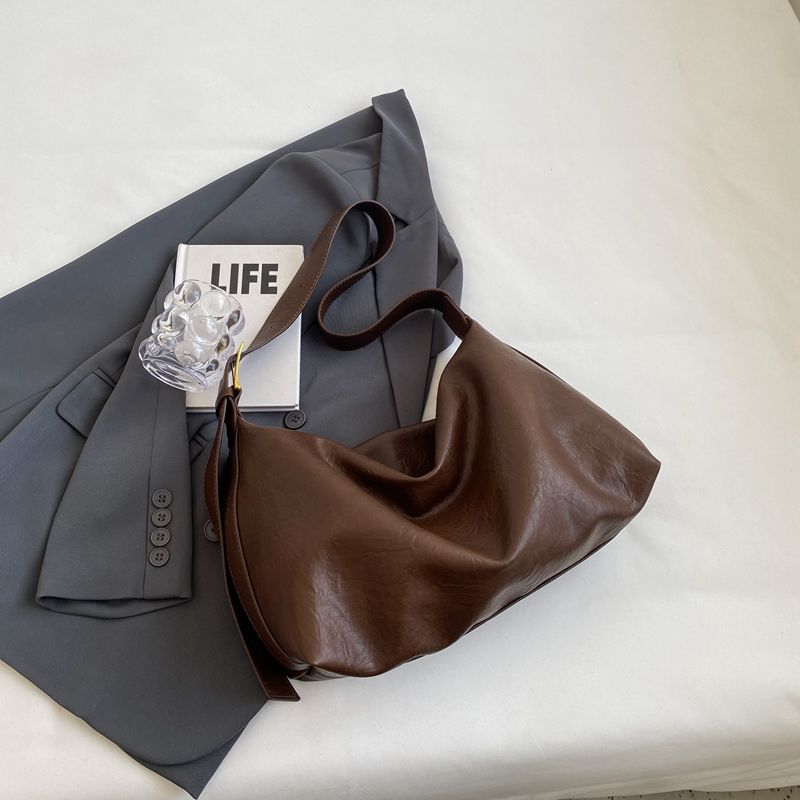 Lässige Leder Schultertasche Brehn