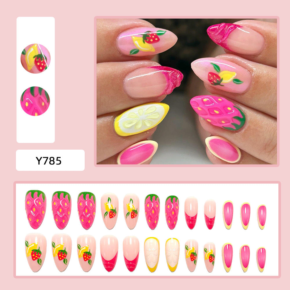Elegante Kunstnägel mit Botanischen Designs Brehn