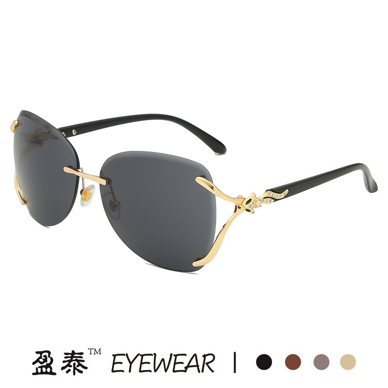 Damen elegante Sonnenbrille mit extravagantem Metallrahmen und verspiegelten Gläsern Brehn