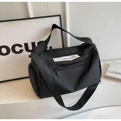 Stylische Reisetasche Mit Vielseitigen Aufbewahrungsmöglichkeiten Brehn