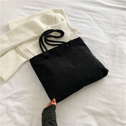 Texturierte Kordelzug-Tasche