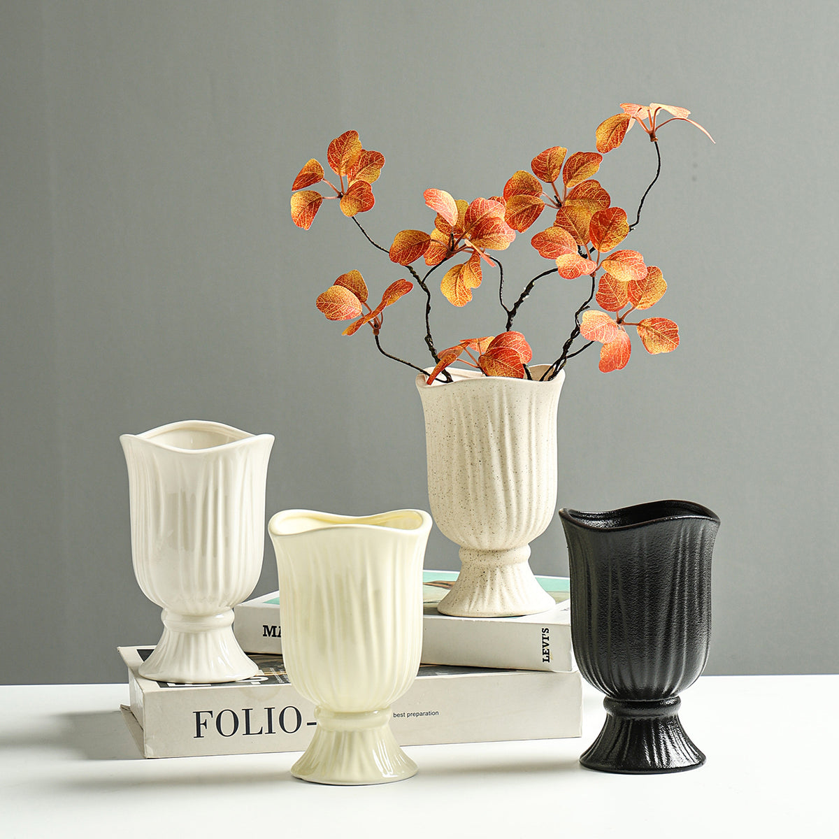 Eleganter Strukturierter Keramischer Blumenvasen