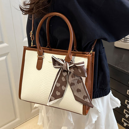 Elegante handgefertigte gesteppte Tragetasche