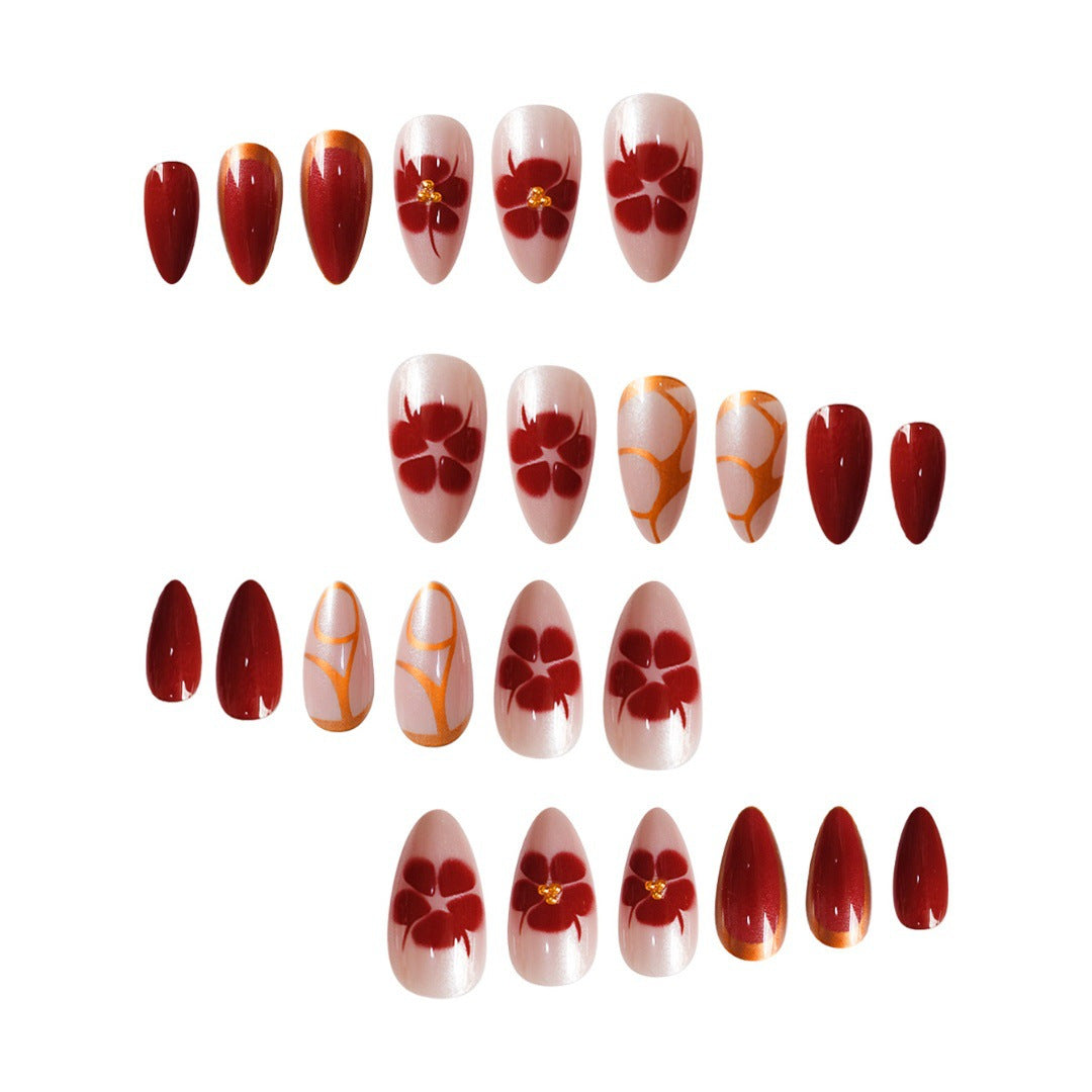 Glamouröse Stiletto-Nagelerweiterungen Brehn
