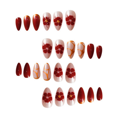 Glamouröse Stiletto-Nagelerweiterungen Brehn