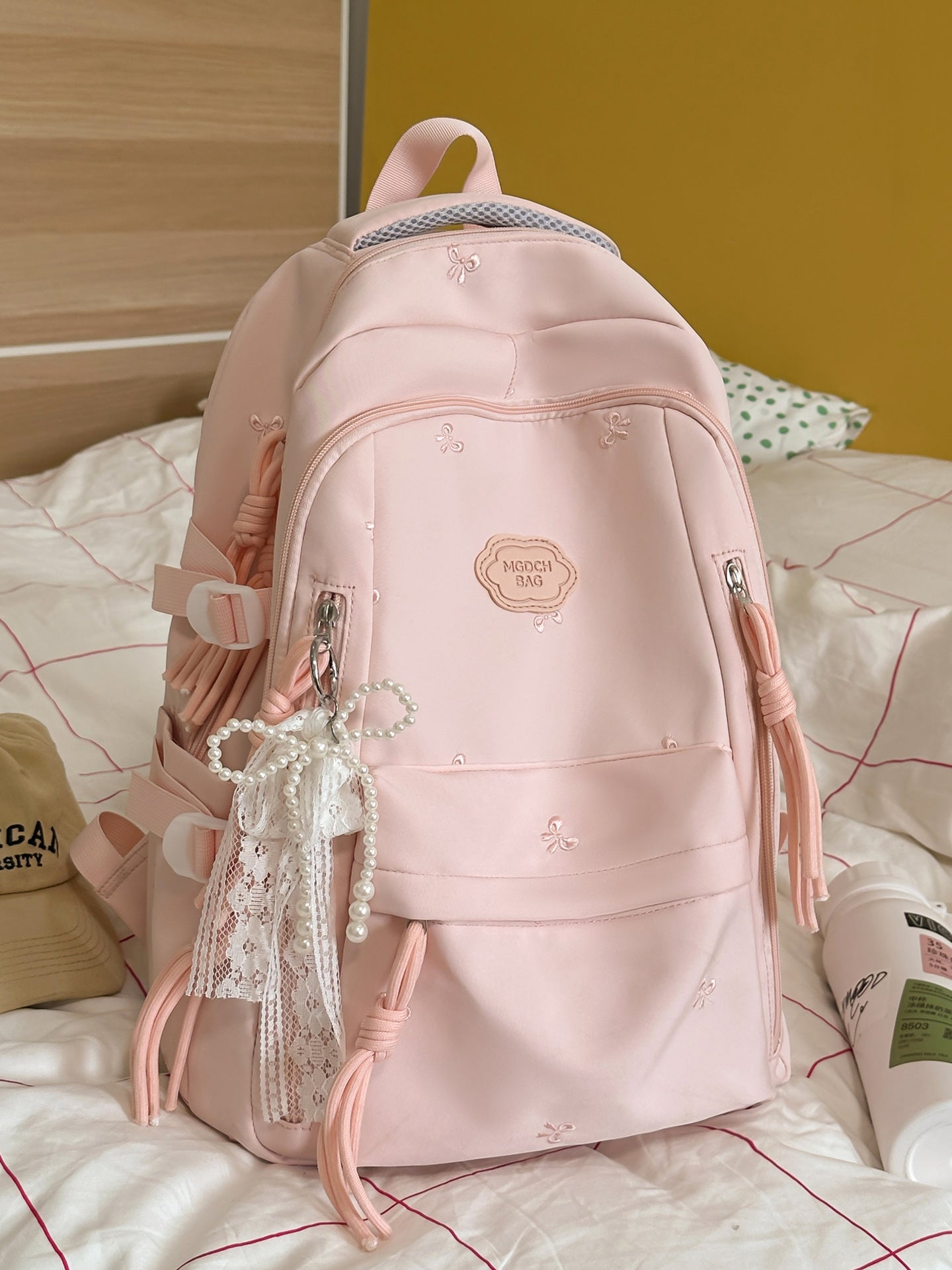Detaillierter bestickter Schulrucksack