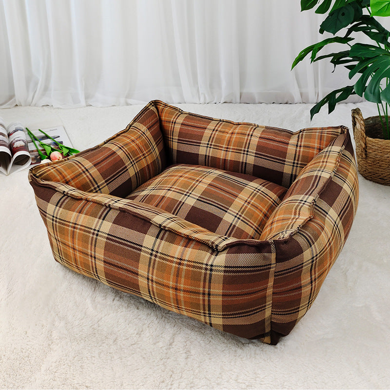 Bequemes quadratisches Hundebett