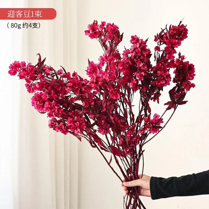 Aufwendige dekorative Blumenarrangements