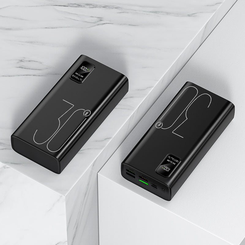 Hochleistungs-Powerbank mit smartem LCD-Display und zwei USB-Anschlüssen Brehn