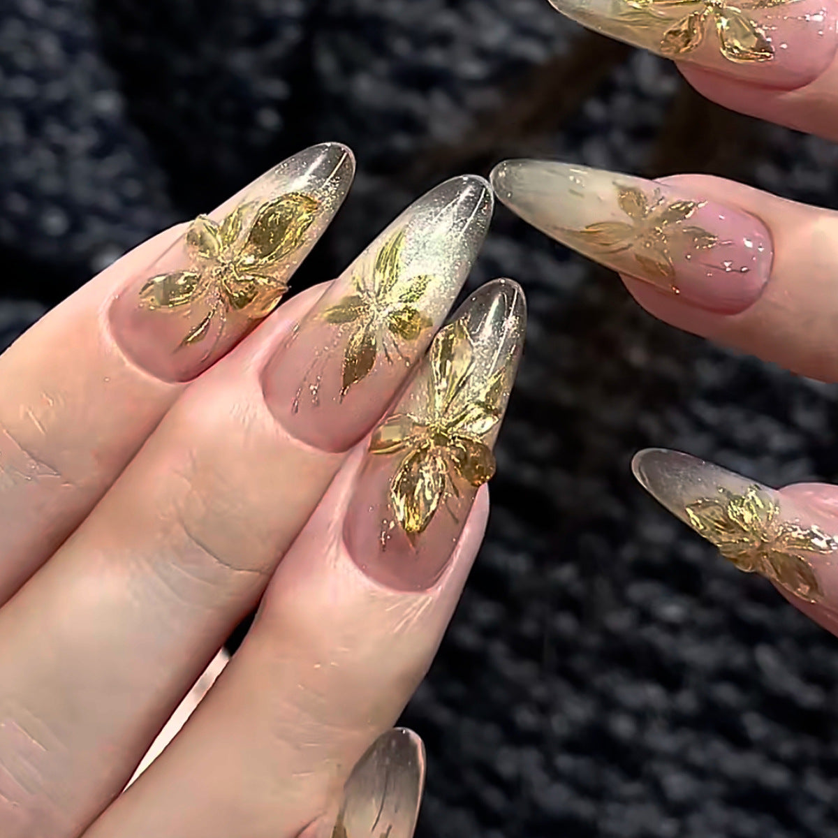 Blumeninspiriertes Press-On Nail Set Brehn