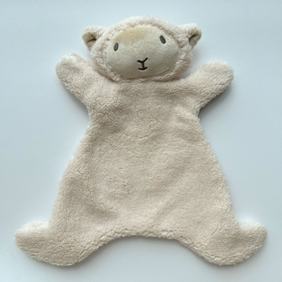 Handgefertigter Organic Cotton Langbein Bunny Plüsch mit besticktem Overall