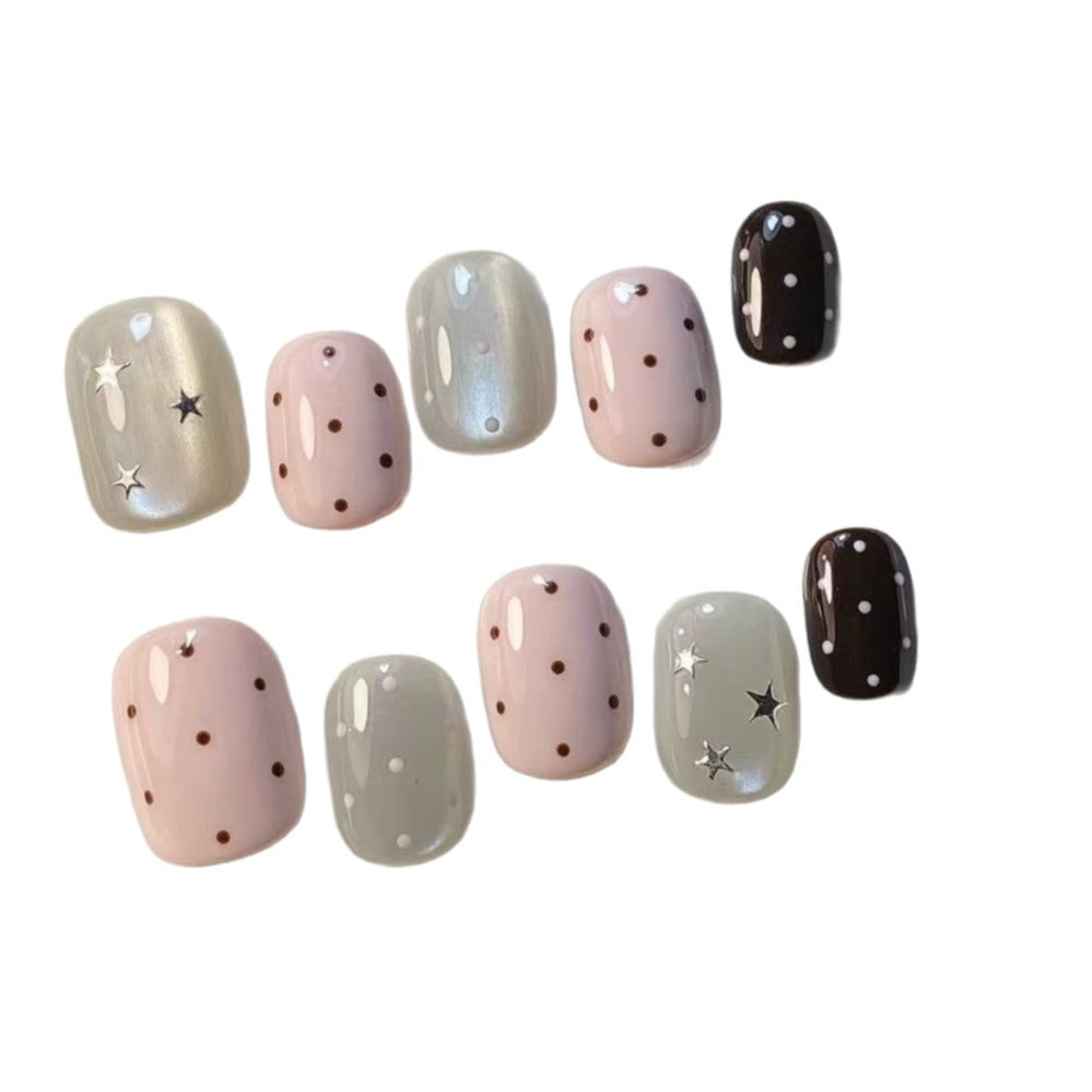 Künstlerisches kurzes Nageldesign