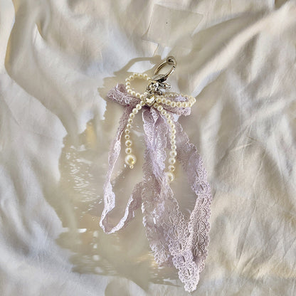 Eleganter mit Perlen verzierter Charm-Schlüsselanhänger Brehn