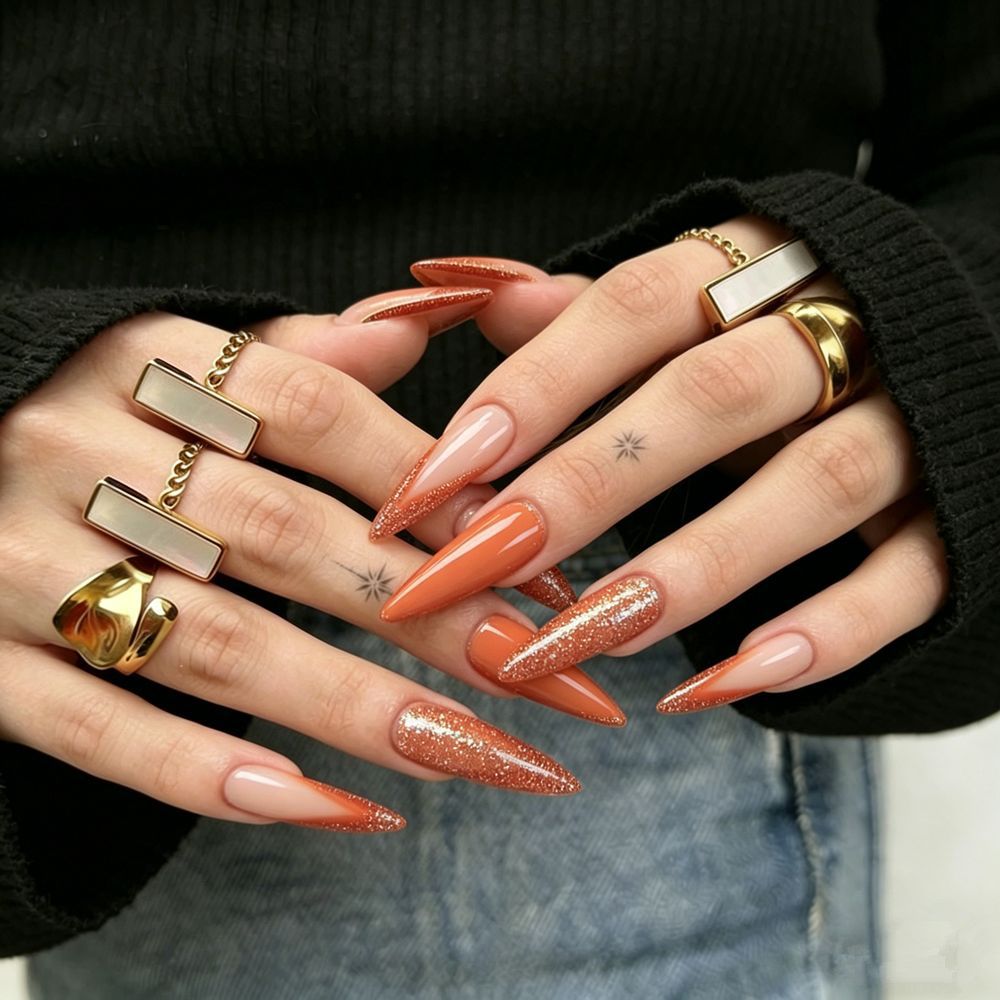 Stiletto-Stil Press-On Nagelspitzen mit Glitzerakzenten