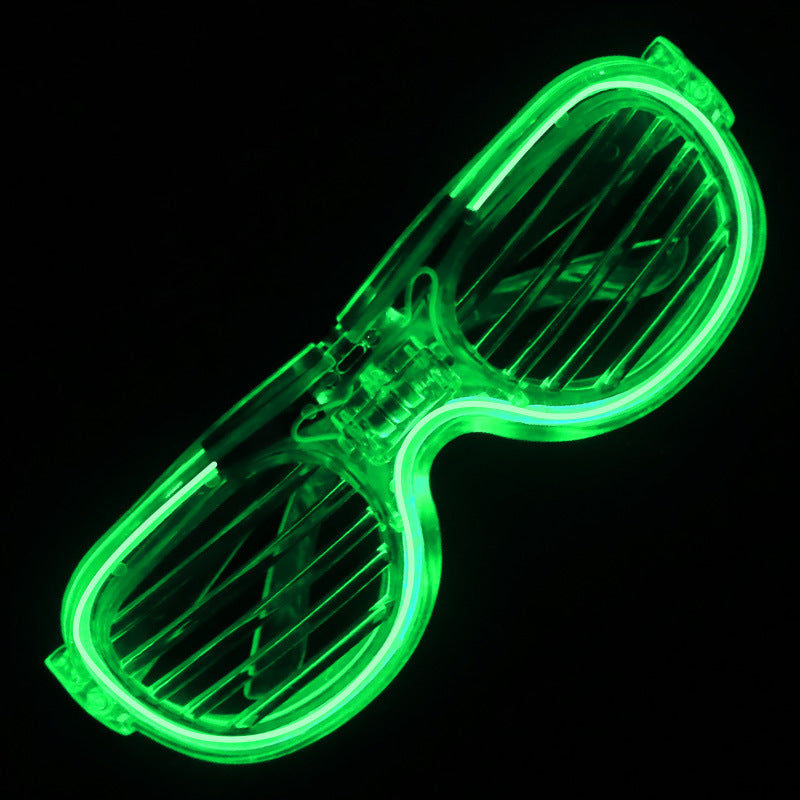 Leuchtende Herzbrille