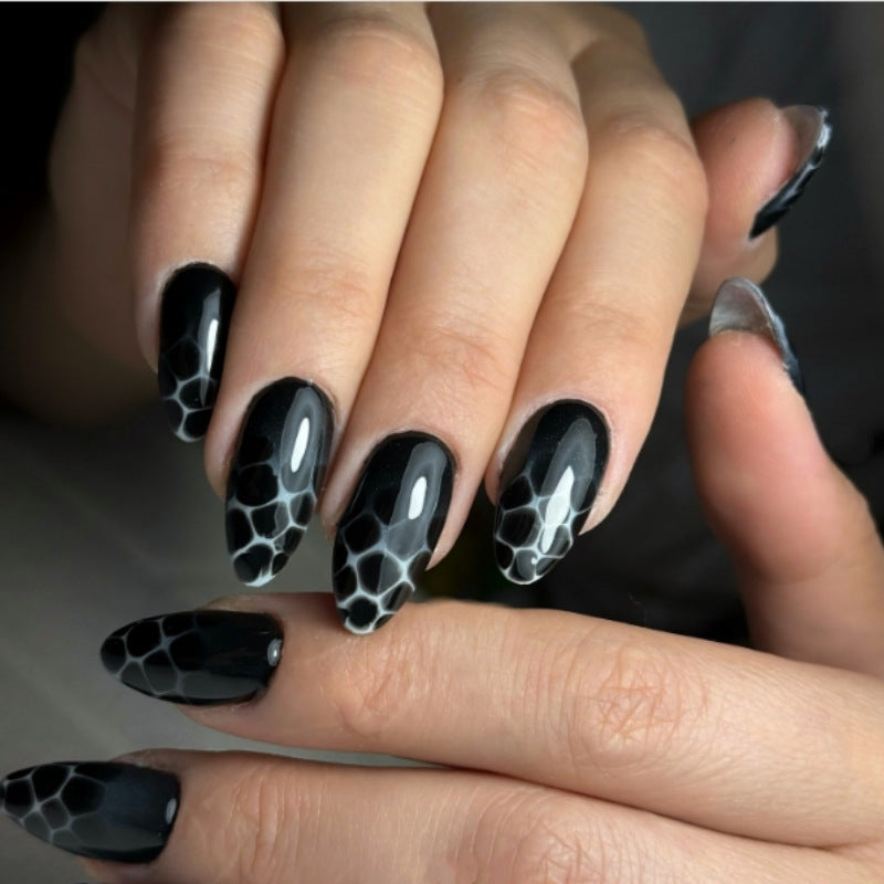 Künstlerisches Press-On-Nagel-Set mit geometrischem Design Brehn