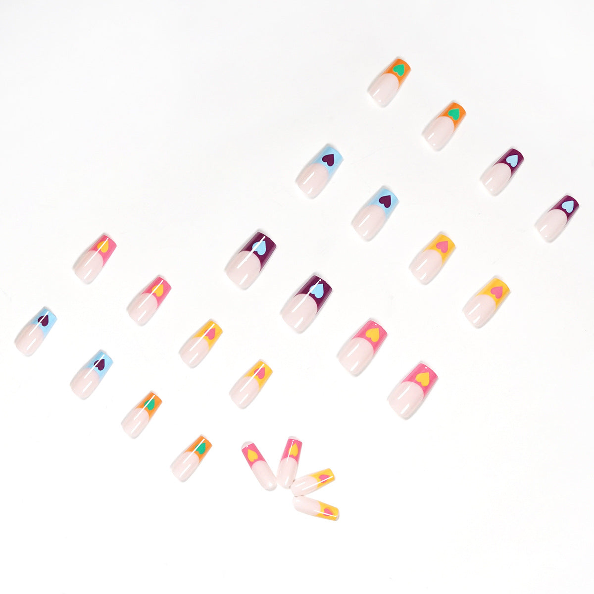 Kunstvolle Nagelkunst mit bunten Herzmotiven Brehn