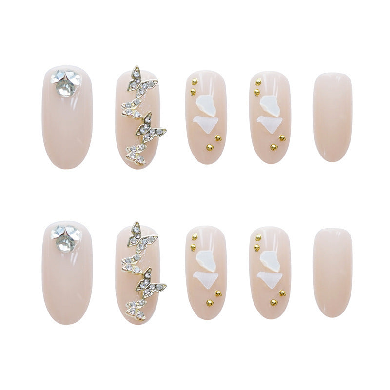 Luxuriöse dekorative Press-On Nagelkunst mit Edelsteindetails Brehn
