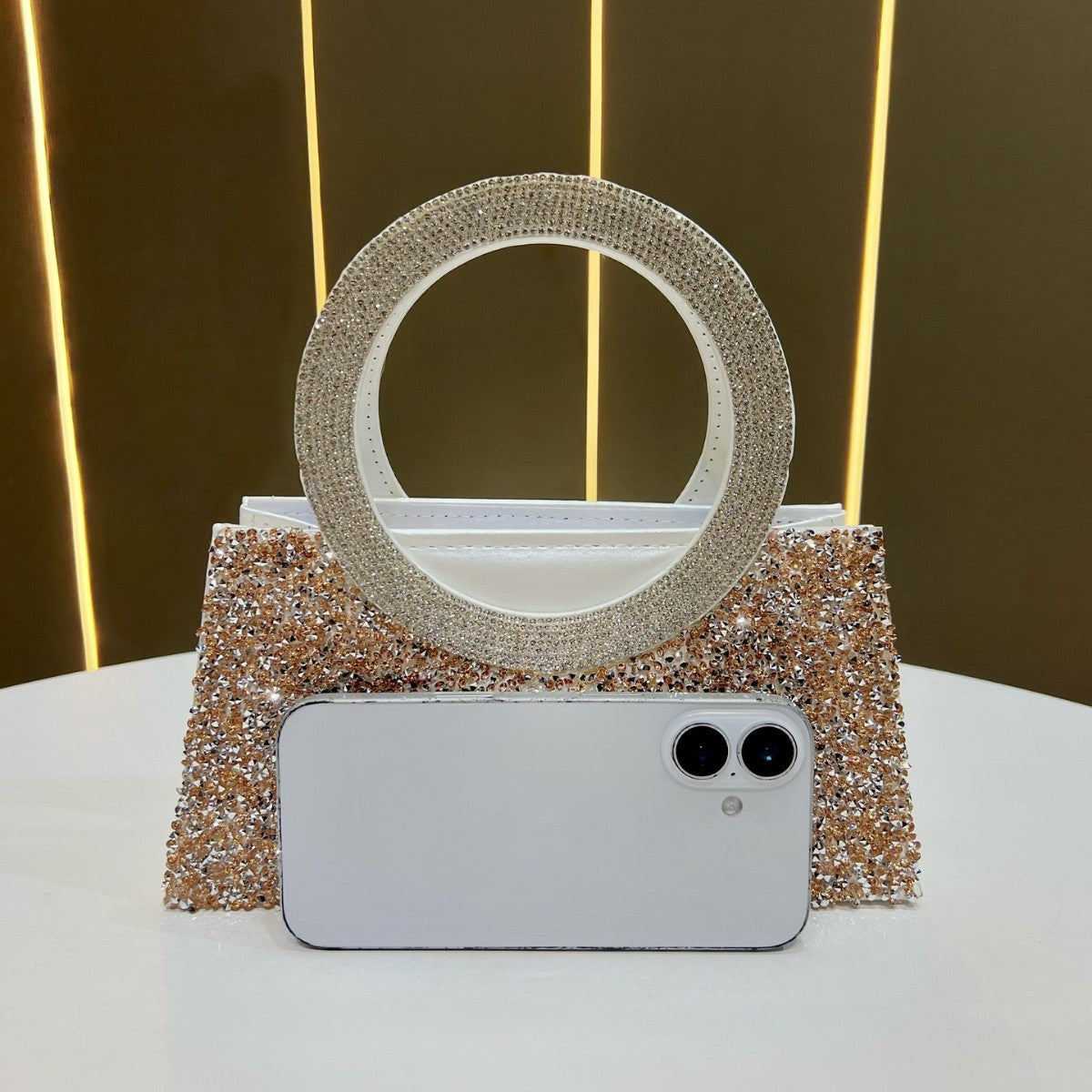 Abend Clutch